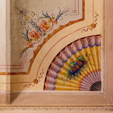 Ca De Guelfi Residenza D'Epoca Bed & Breakfast อาเรซโซ ภายนอก รูปภาพ