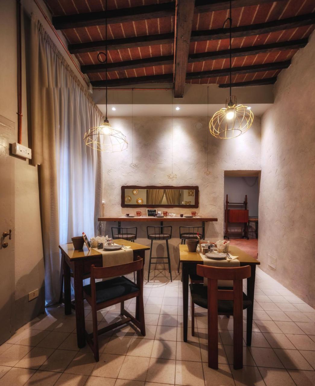 Ca De Guelfi Residenza D'Epoca Bed & Breakfast อาเรซโซ ภายนอก รูปภาพ