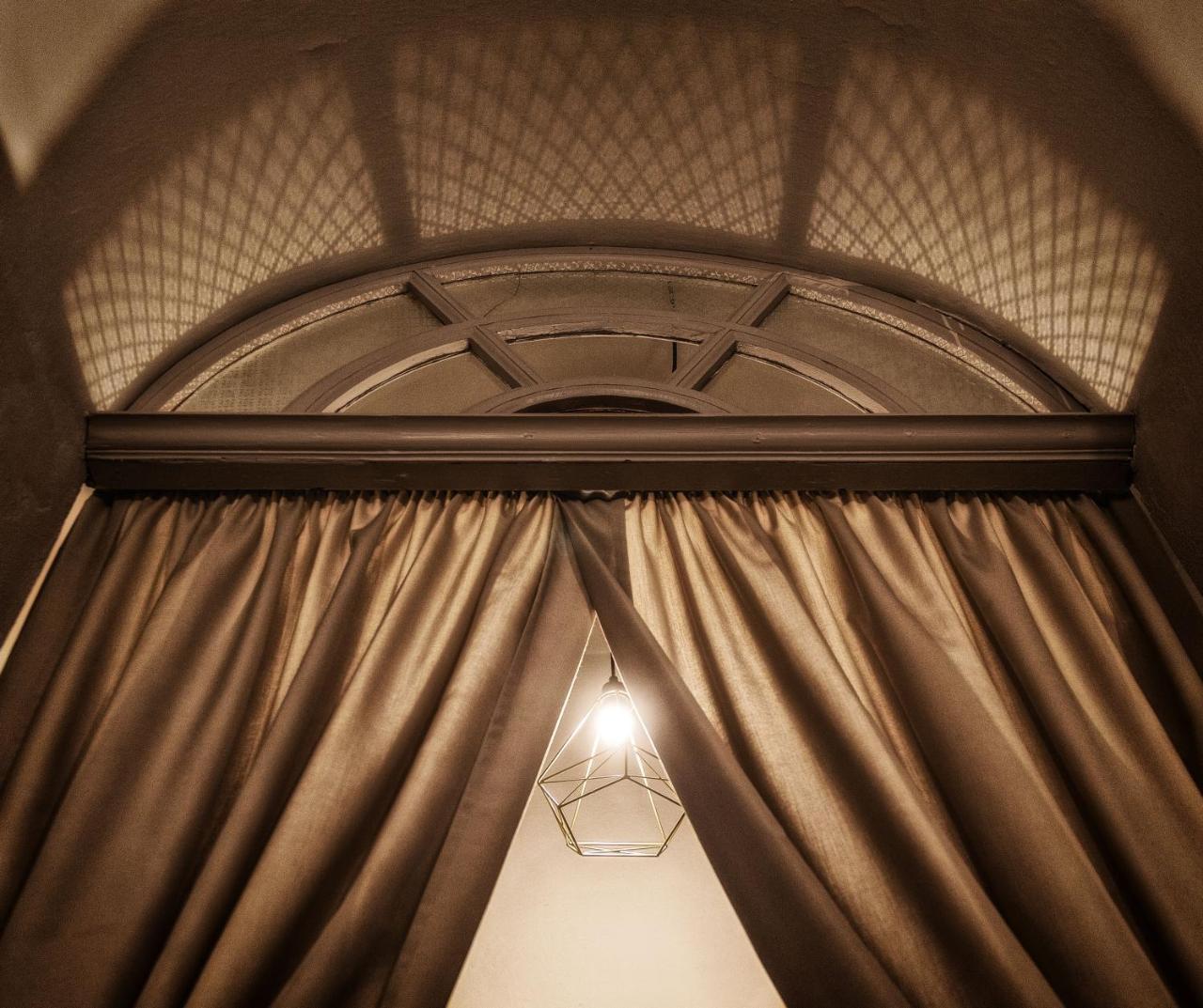 Ca De Guelfi Residenza D'Epoca Bed & Breakfast อาเรซโซ ภายนอก รูปภาพ
